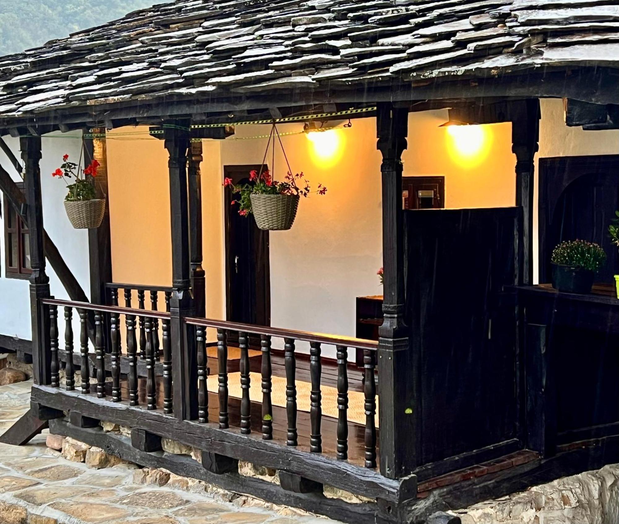 Туйковата Къща Tuikov'S House Тетевен Екстериор снимка